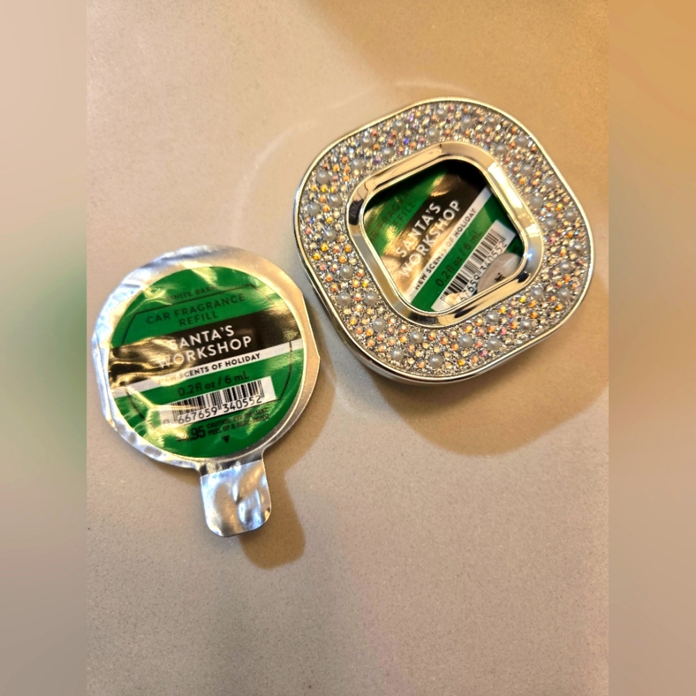 Bath & Body Works Car Fragrance Holder with two Santa's Workshop Refills